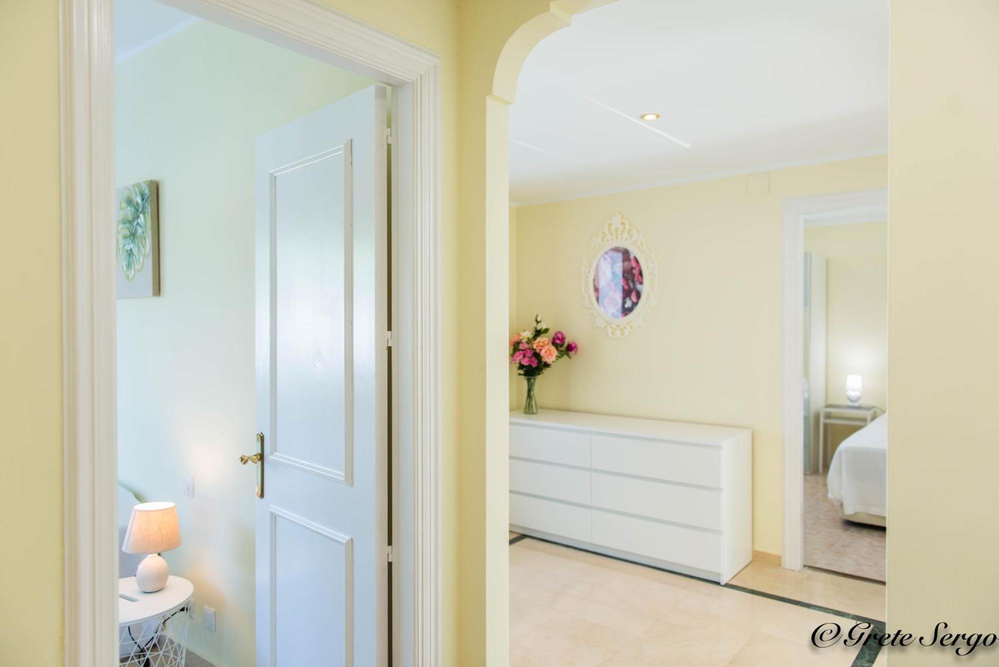 Апартаменты Life El Presidente Penthouse Pool View Эстепона Экстерьер фото